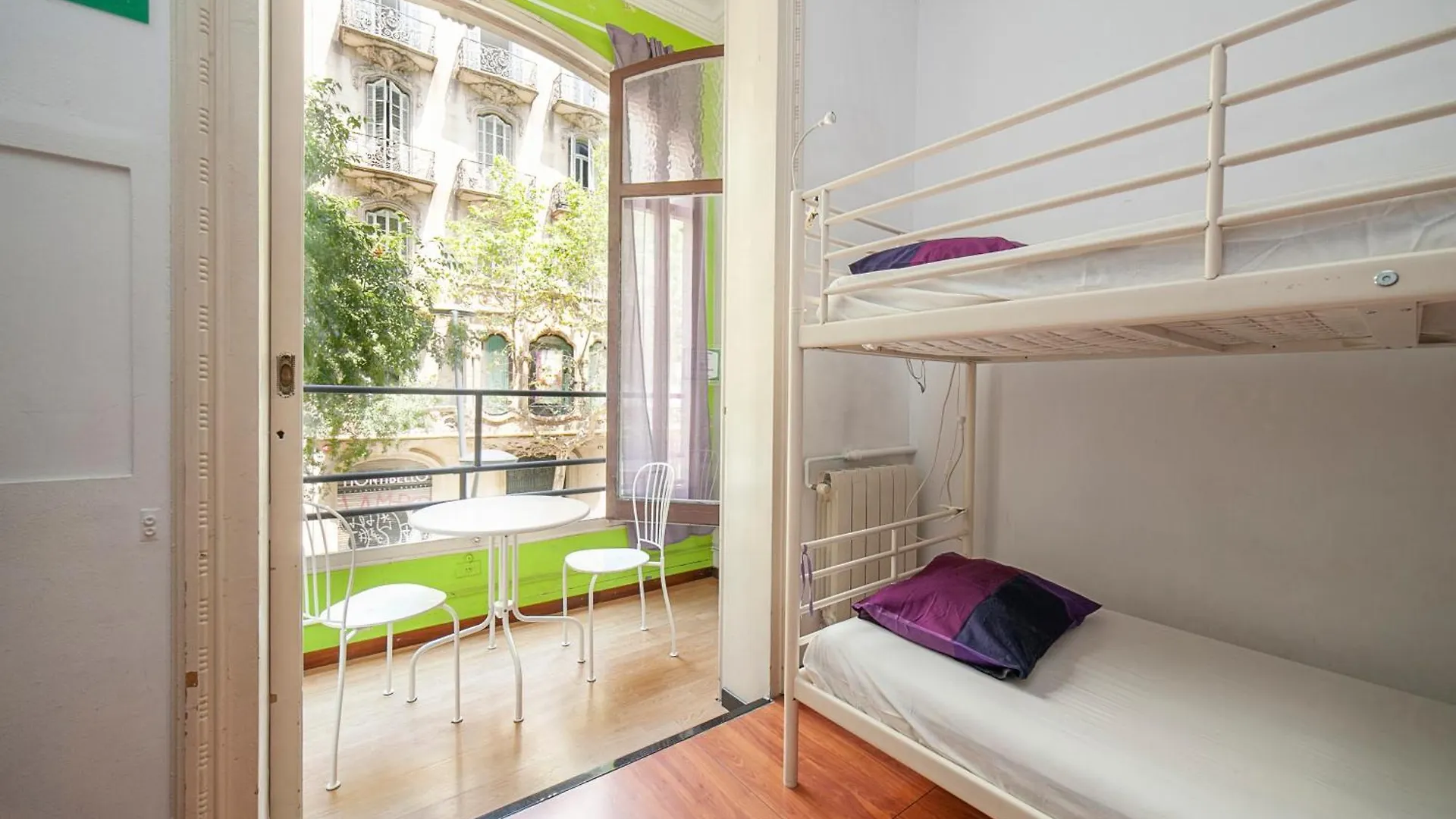 Fabrizzios Terrace Hostel Barcelona