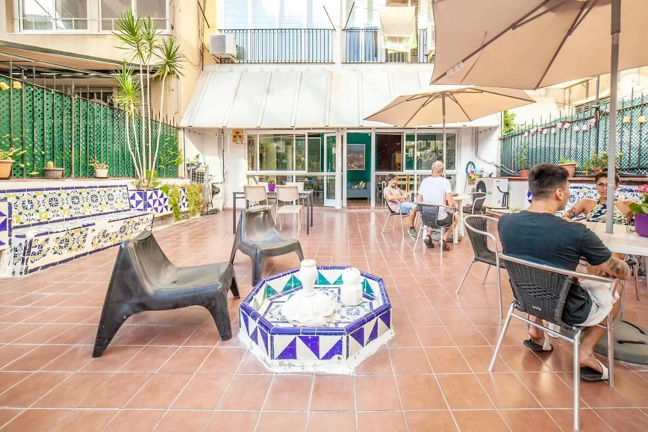 Fabrizzios Terrace Hostel Barcelona 0*,