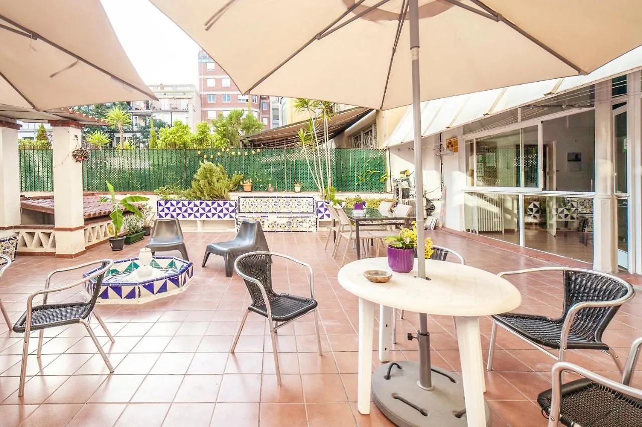 ברצלונה Fabrizzios Terrace Hostel ספרד