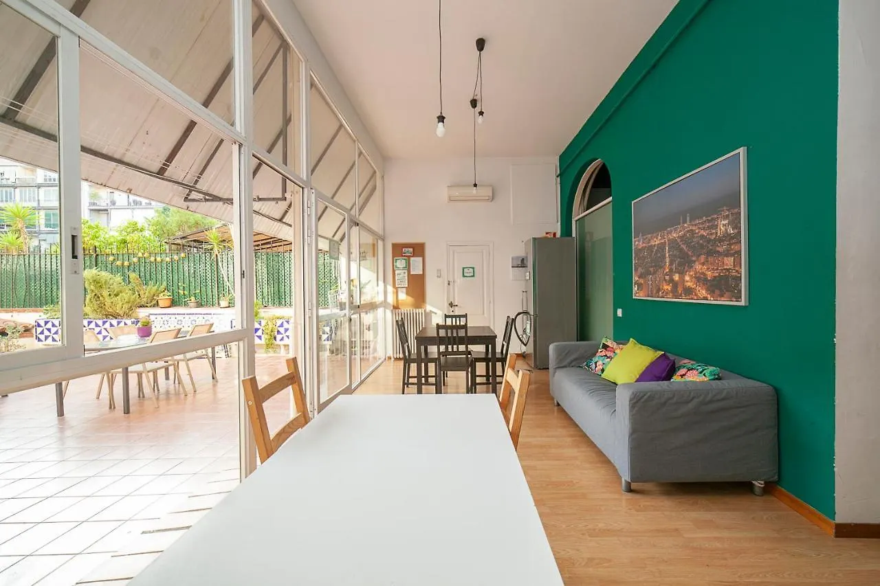 ברצלונה Fabrizzios Terrace Hostel ספרד