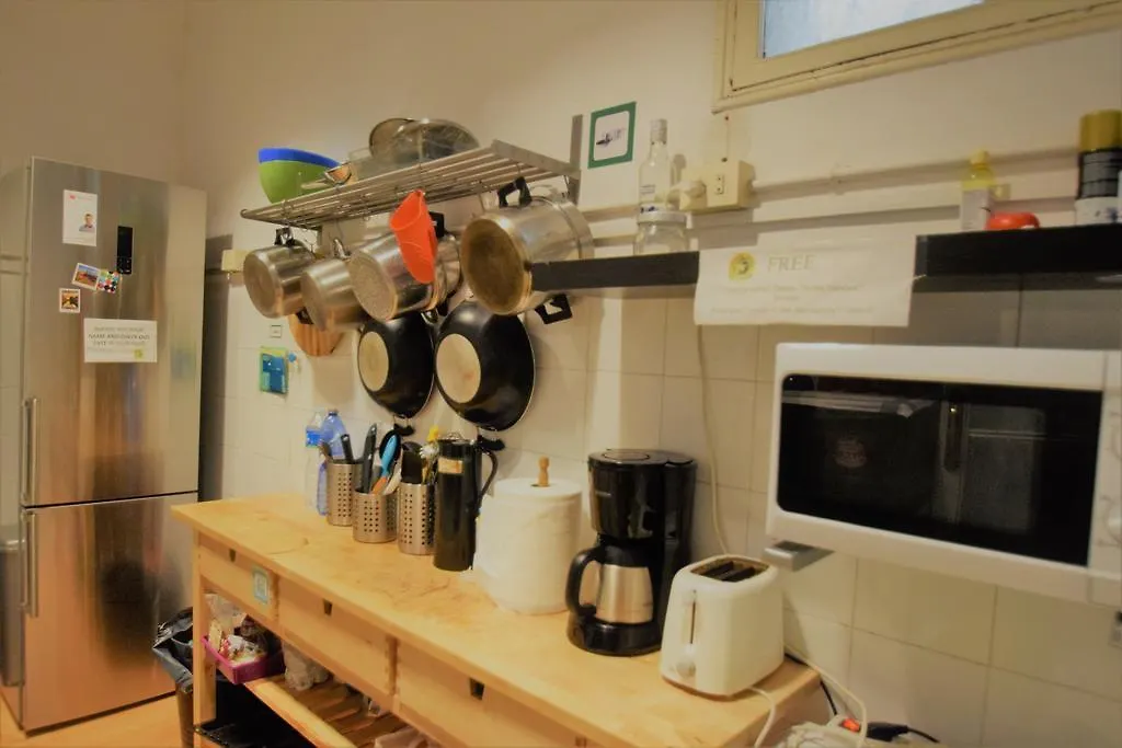 ברצלונה Fabrizzios Terrace Hostel