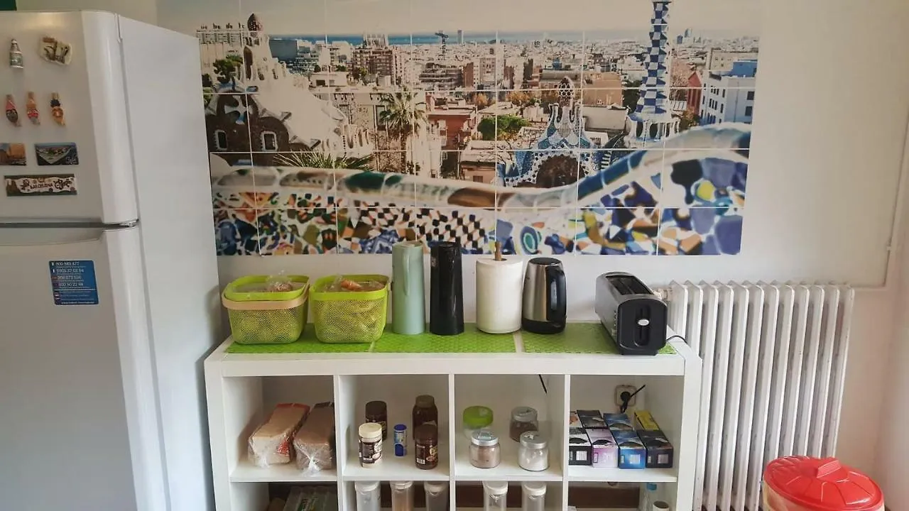 ברצלונה Fabrizzios Terrace Hostel